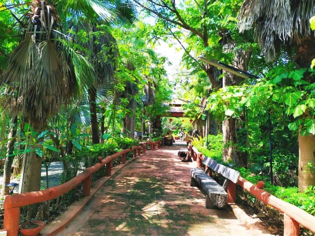 Denchai City Resort เด่นชัยซิตี้ รีสอร์ท Phrae Bagian luar foto