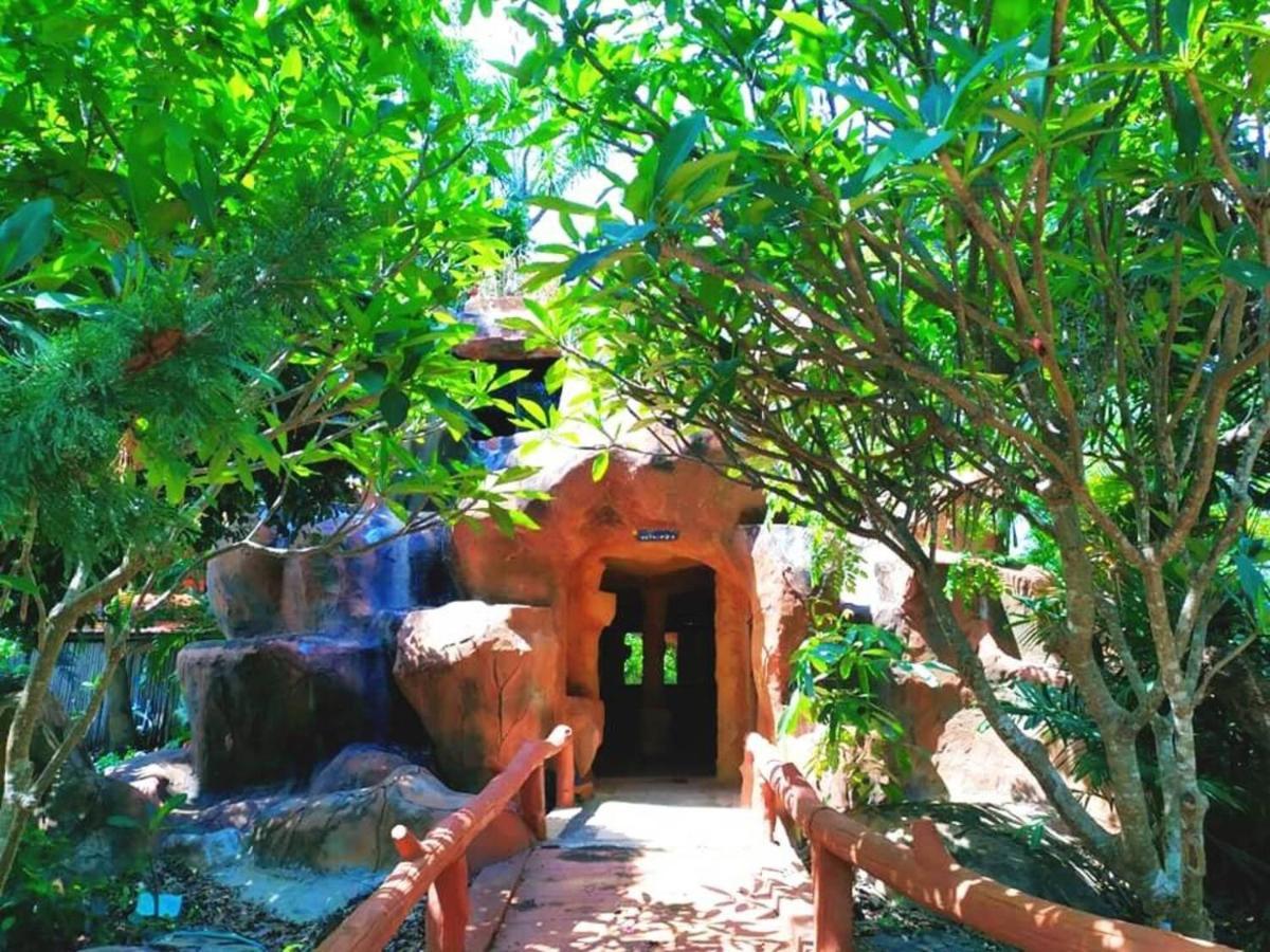 Denchai City Resort เด่นชัยซิตี้ รีสอร์ท Phrae Bagian luar foto