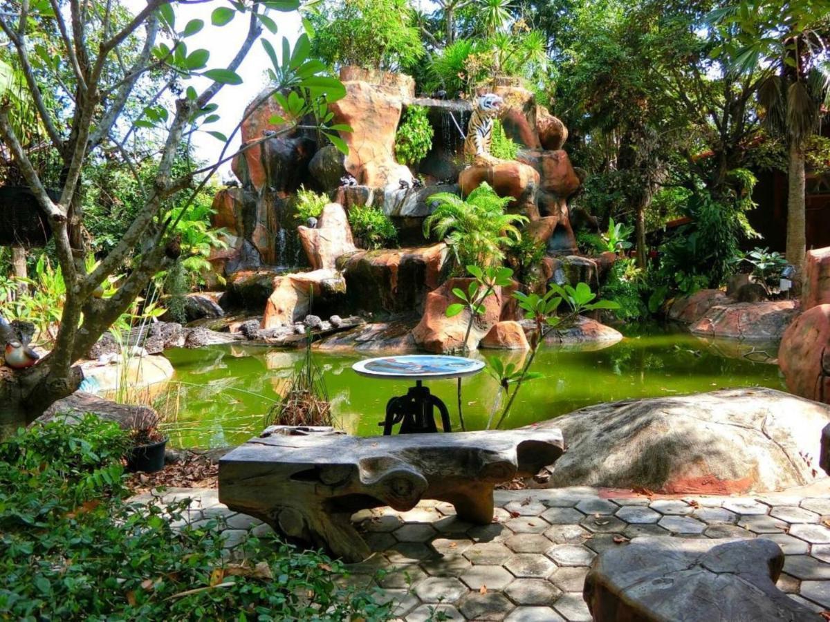 Denchai City Resort เด่นชัยซิตี้ รีสอร์ท Phrae Bagian luar foto