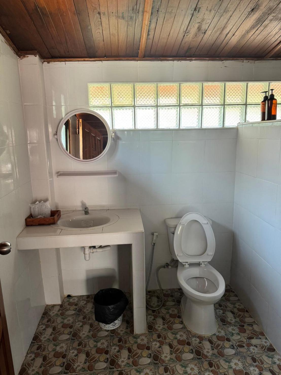 Denchai City Resort เด่นชัยซิตี้ รีสอร์ท Phrae Bagian luar foto