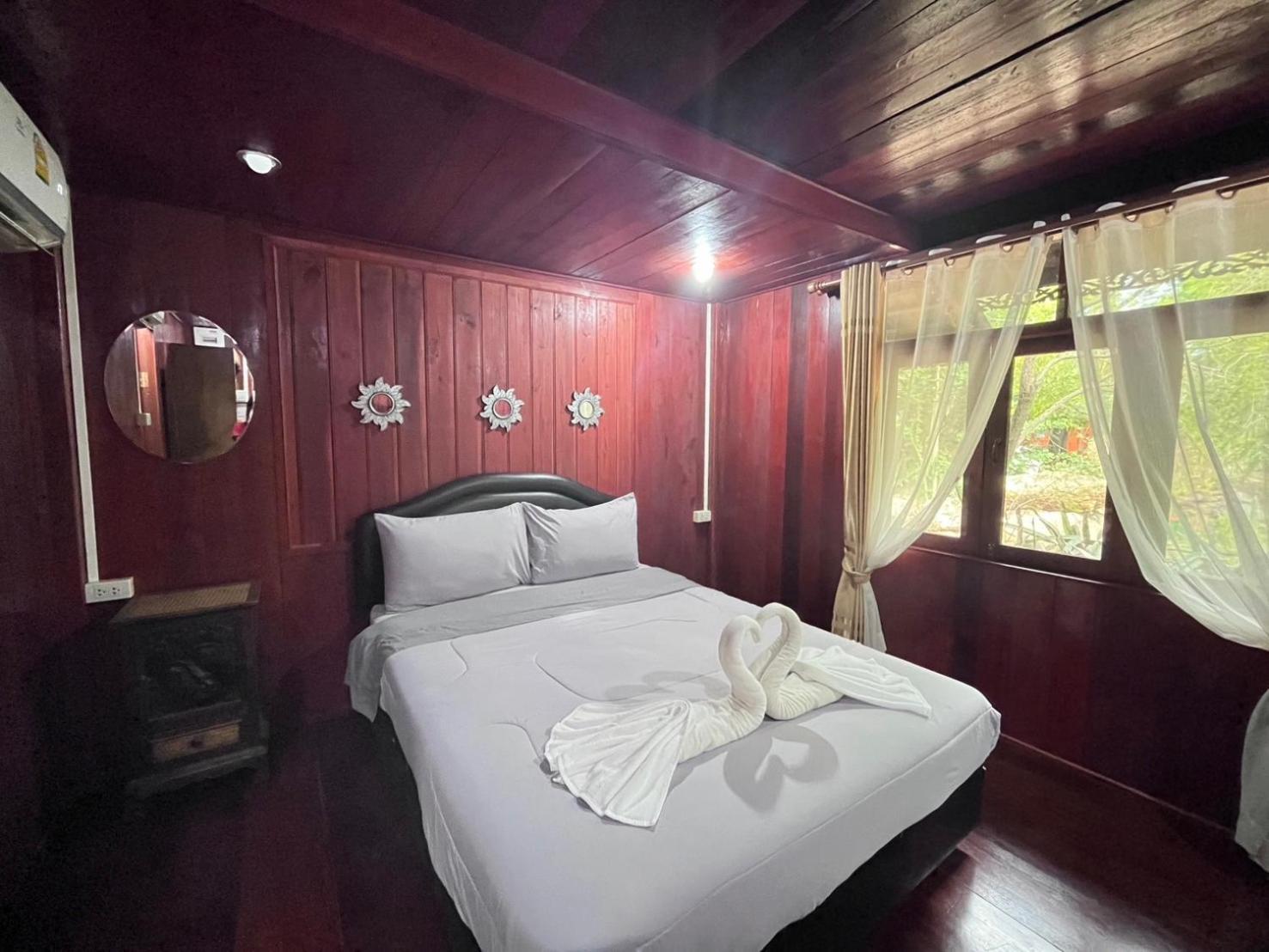 Denchai City Resort เด่นชัยซิตี้ รีสอร์ท Phrae Bagian luar foto