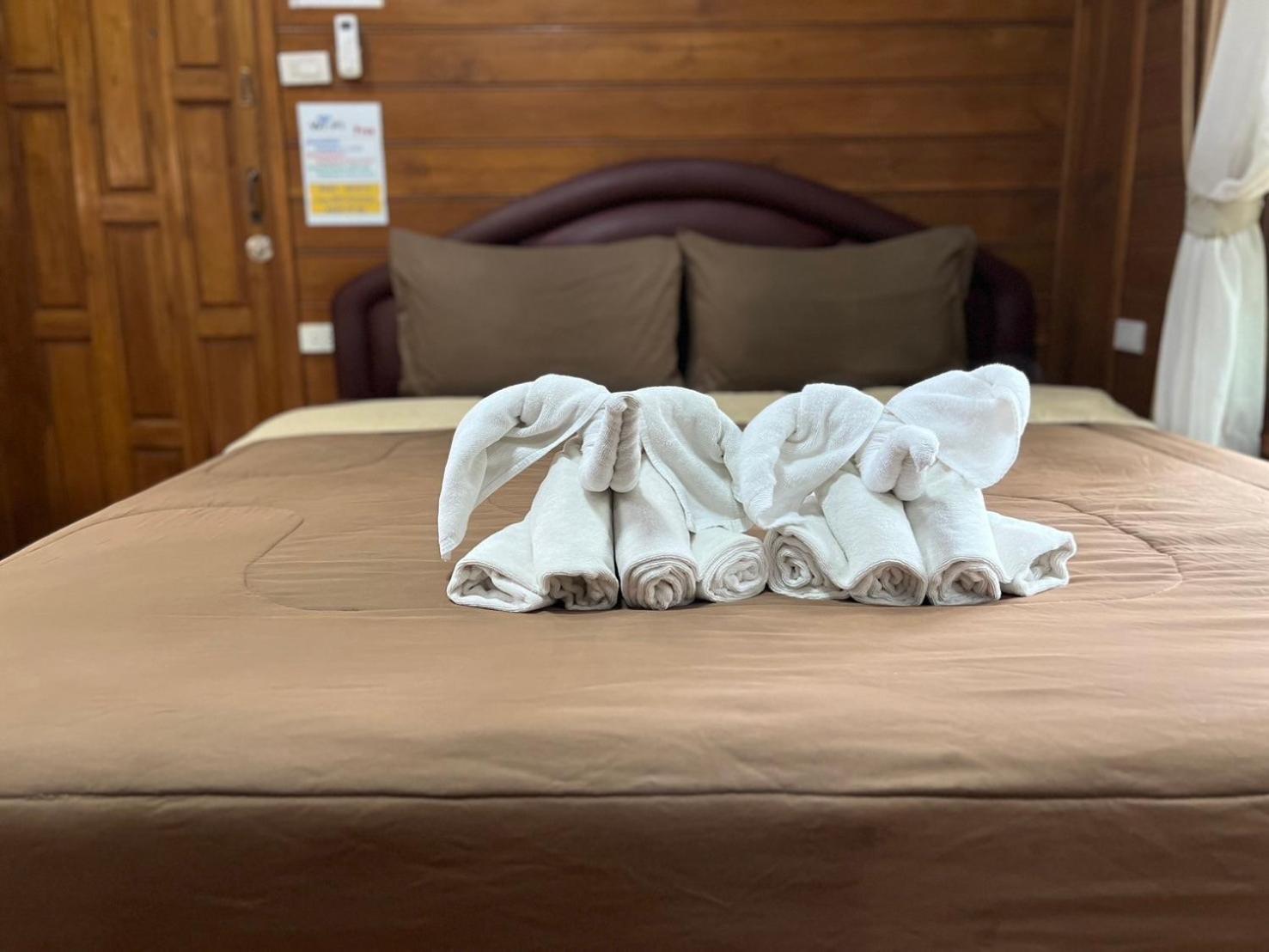 Denchai City Resort เด่นชัยซิตี้ รีสอร์ท Phrae Bagian luar foto