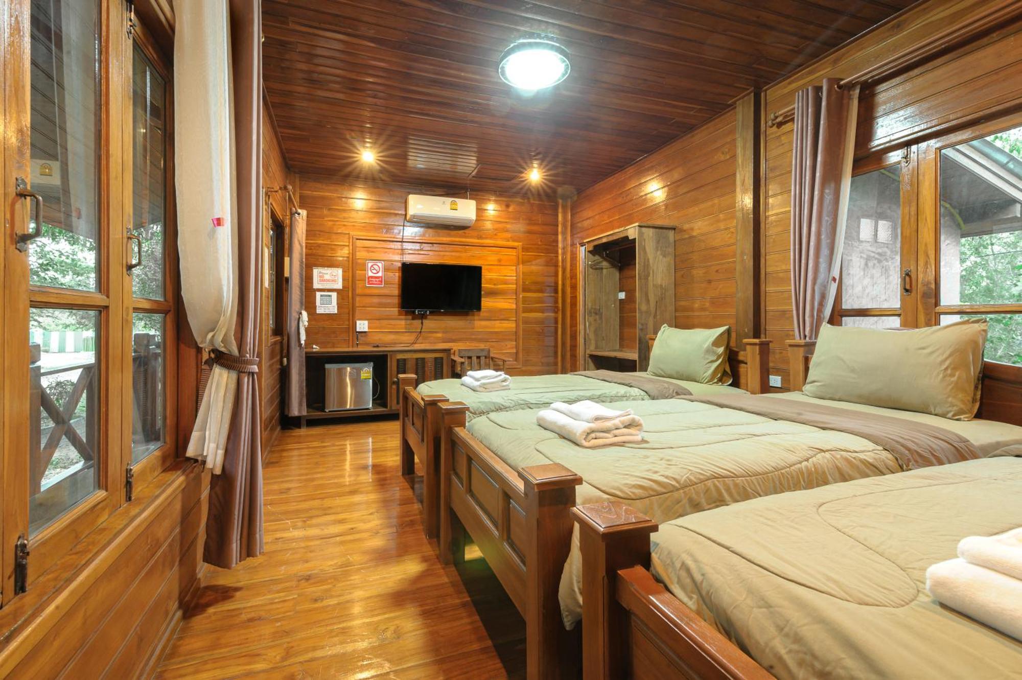 Denchai City Resort เด่นชัยซิตี้ รีสอร์ท Phrae Bagian luar foto